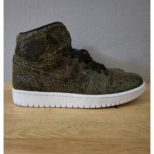 Air Jordan 1 Retro High Women's Size 7 Premium Snakeskin Sneaker Olive and Black